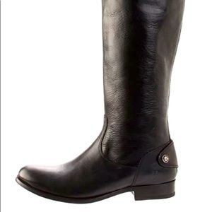 Women’s Melissa button back zip boots size 8m